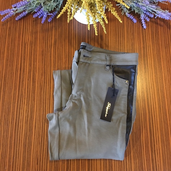 Shinestar Denim - ‼️SOLD‼️Shinestar Olive Green & Black Jeggings